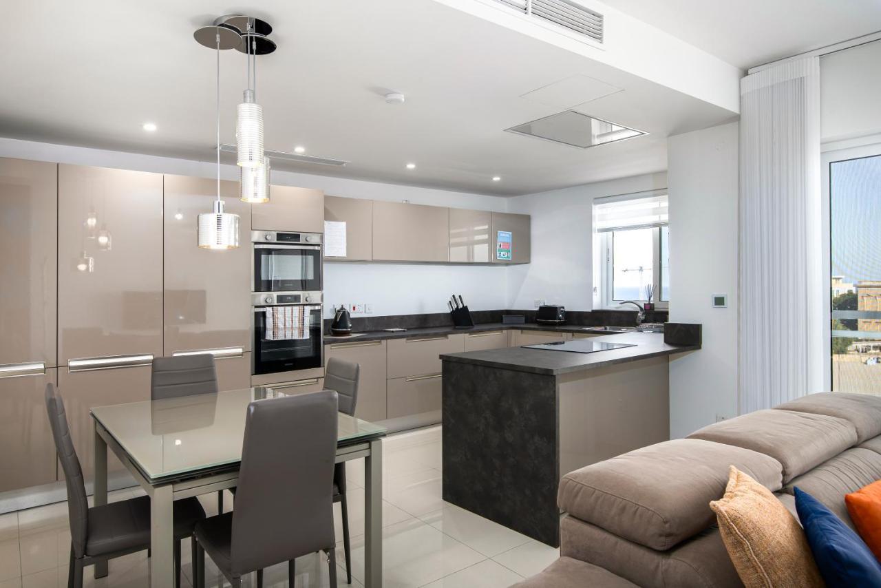 Spacious, Modern & Cosy 2 Bedroom 2 Bathroom Apartment - St. Julians Saint Julian's エクステリア 写真