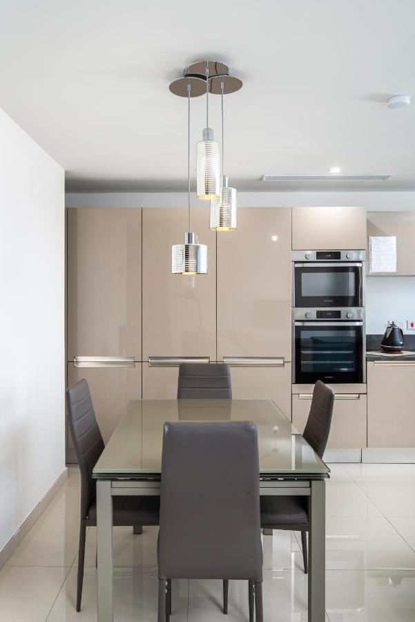 Spacious, Modern & Cosy 2 Bedroom 2 Bathroom Apartment - St. Julians Saint Julian's エクステリア 写真