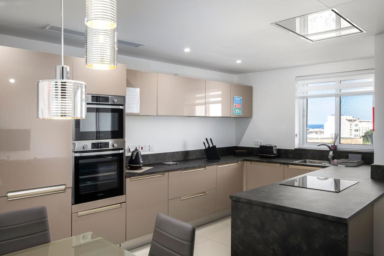 Spacious, Modern & Cosy 2 Bedroom 2 Bathroom Apartment - St. Julians Saint Julian's エクステリア 写真